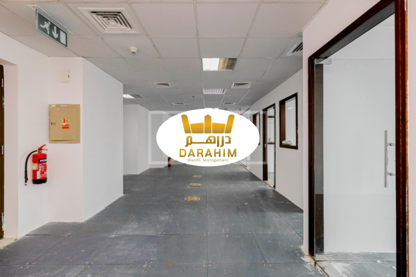 VACANT FITTED LAKE VIEW HIGH FLOOR
